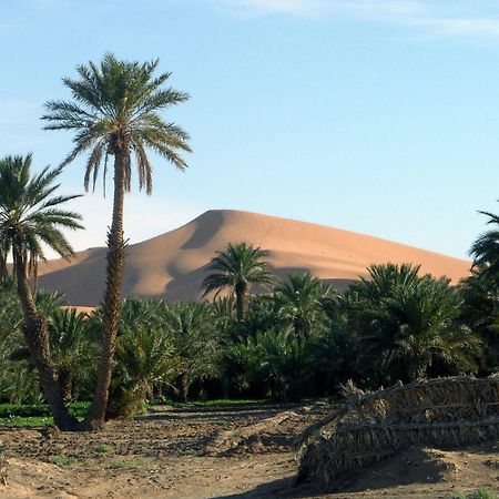 Hotel Riad Oasis Мерзуга Екстер'єр фото