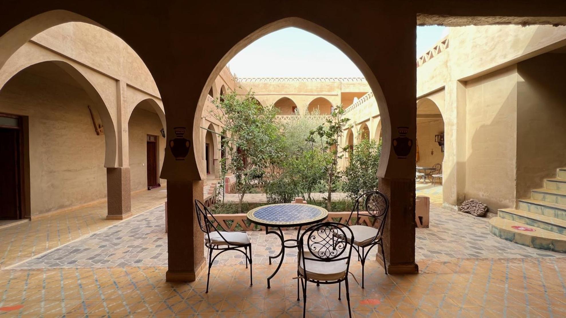 Hotel Riad Oasis Мерзуга Екстер'єр фото