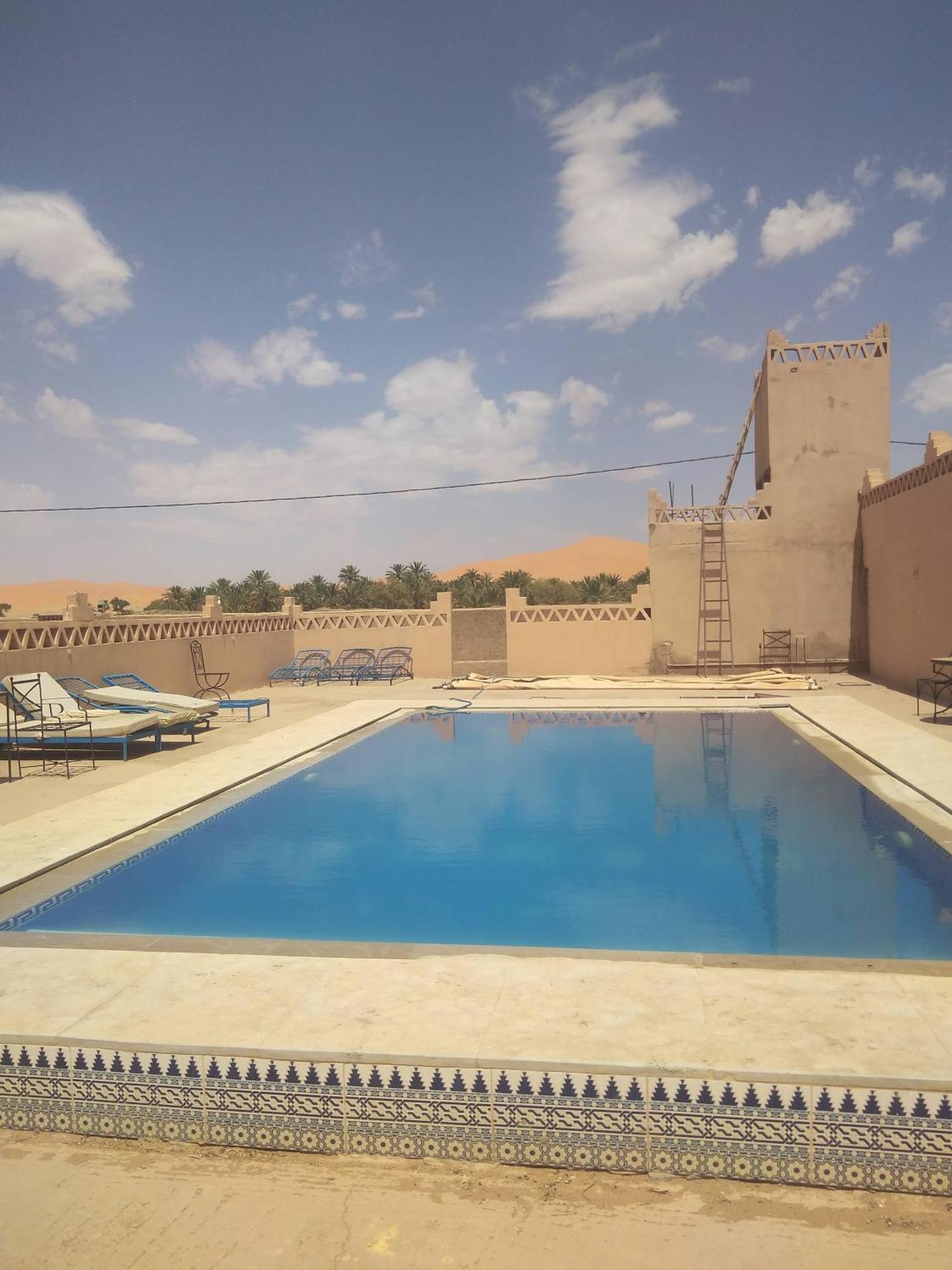 Hotel Riad Oasis Мерзуга Екстер'єр фото