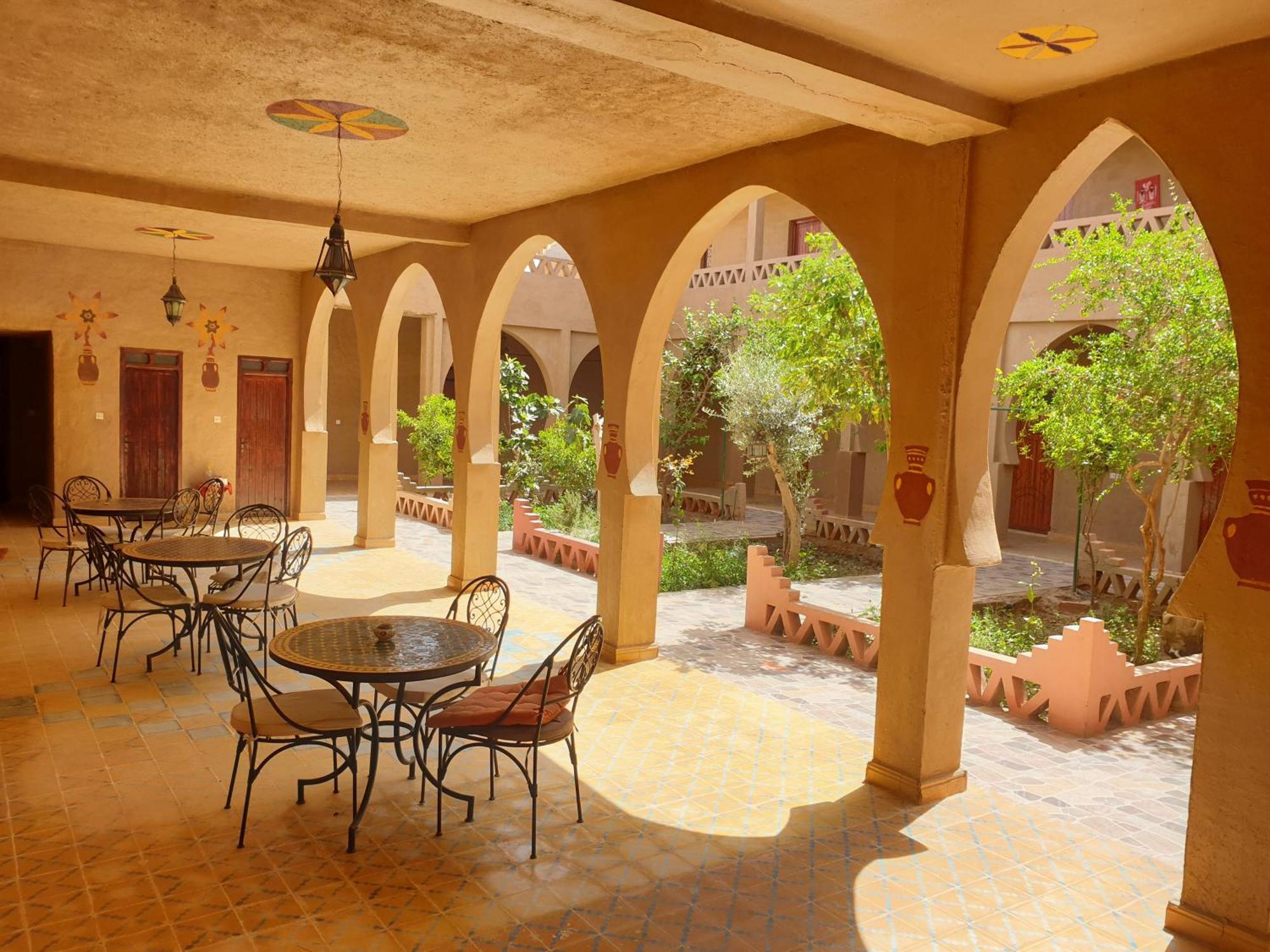 Hotel Riad Oasis Мерзуга Екстер'єр фото