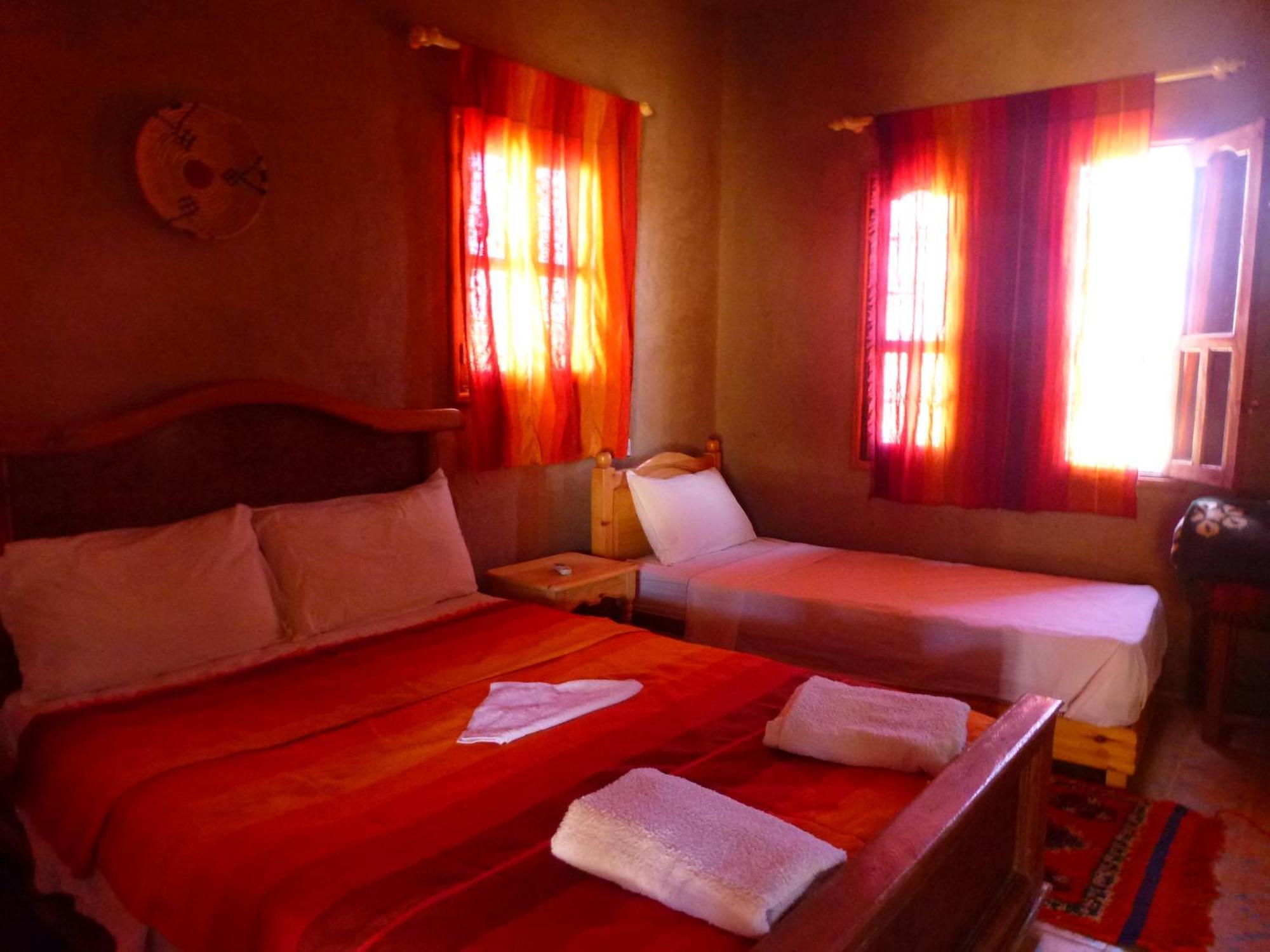 Hotel Riad Oasis Мерзуга Екстер'єр фото