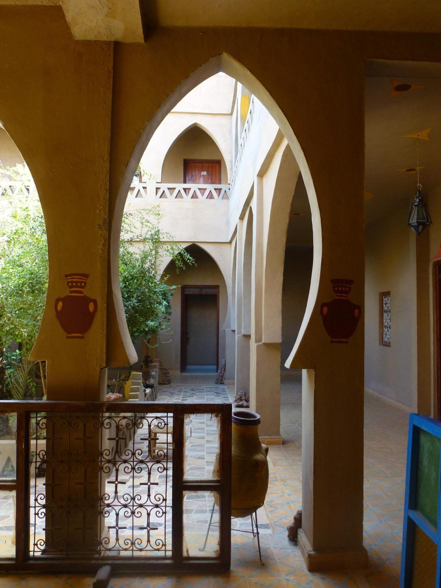 Hotel Riad Oasis Мерзуга Екстер'єр фото