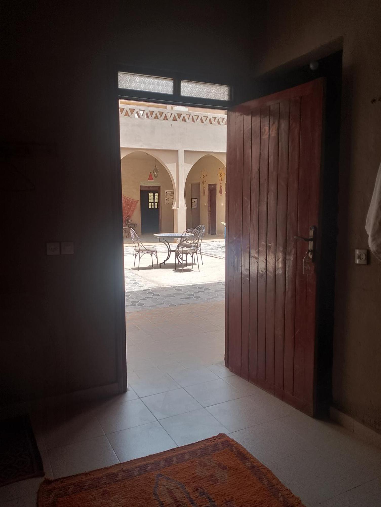 Hotel Riad Oasis Мерзуга Екстер'єр фото